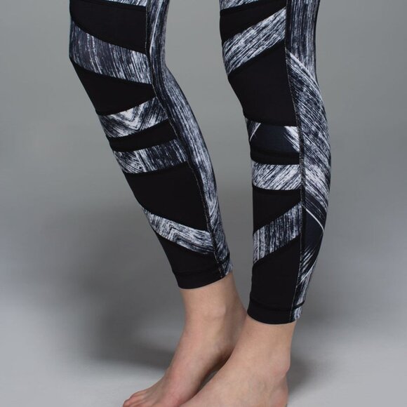 lululemon High Times Pant • Size 6 • Heat Wave White Black - Picture 10 of 10